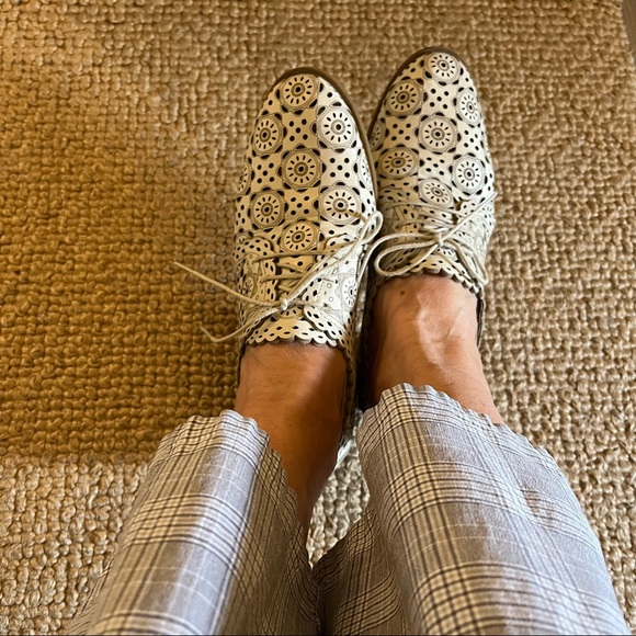 Meet your Posher, Antonia - Picture 6 of 9